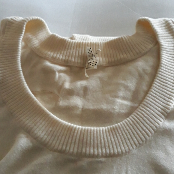 Sweater - Picture 4 of 5